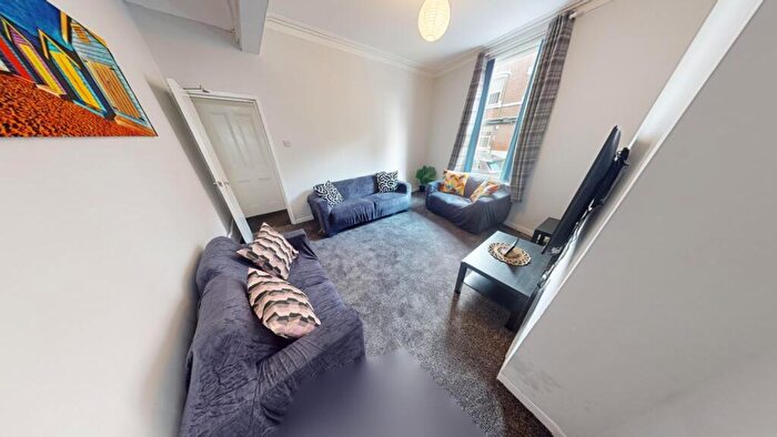 5 Bedroom Terraced House To Rent In Castle Boulevard, Nottingham, NG7