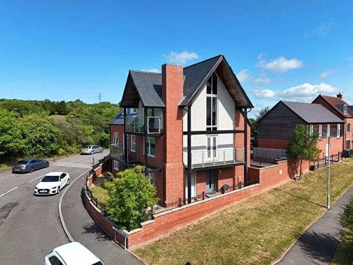 2 Bedroom Flat To Rent In Smallhill Road, Lawley Village, Telford, Shropshire, TF4