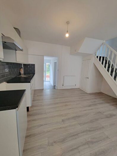 3 Bedroom Terraced House To Rent In Neath, SA11