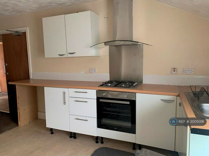 2 Bedroom Flat To Rent In King Street, Wallasey, CH44