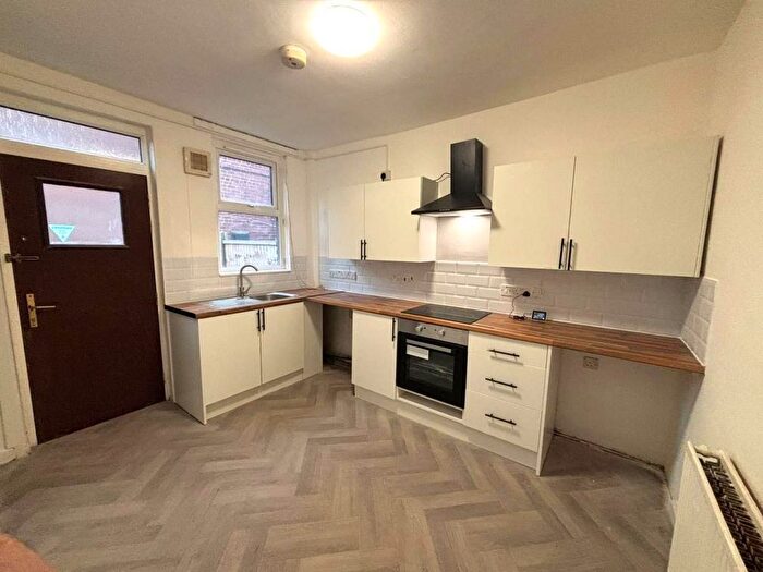 2 Bedroom End Terrace House To Rent In Cope Street, Barnsley, S70