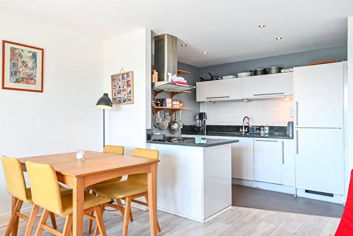 3 Bedroom Flat For Sale In Regents Park Road, Chalk Farm, London, NW1