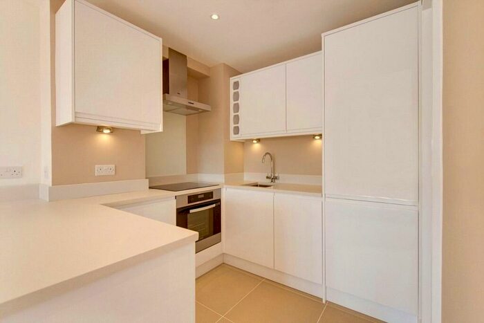 1 Bedroom Apartment To Rent In Grove End Gardens, Grove End Road, St Johns Wood, NW8