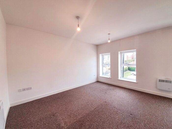 2 Bedroom Apartment To Rent In Bevan Way, Chapeltown, S35
