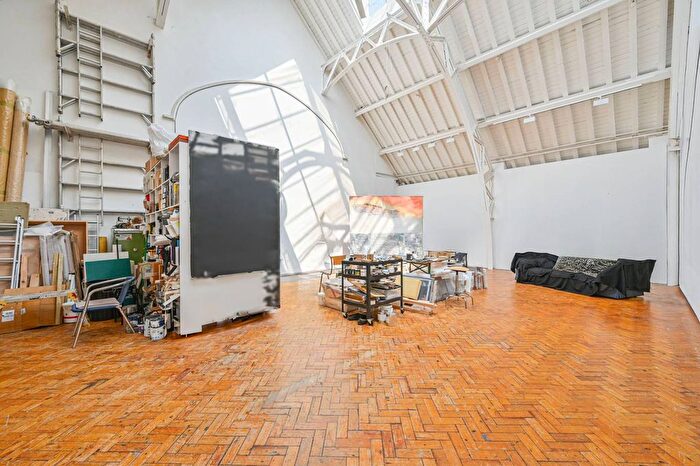 2 Bedroom Property For Sale In Greenwich High Road, Greenwich, London, SE10