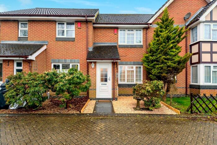 2 Bedroom Property To Rent In Howe Drive, Caterham, CR3