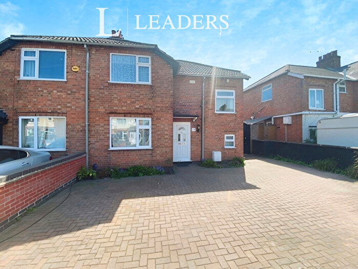 4 Bedroom Town House To Rent In Knightthorpe Road, Loughborough, LE11