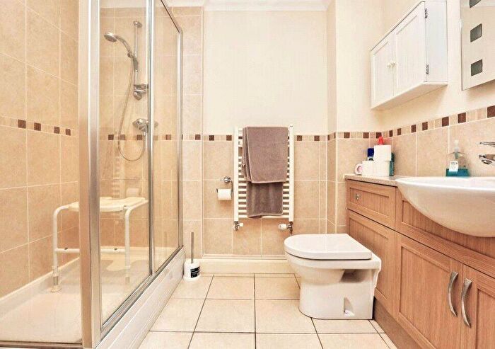 2 Bedroom Apartment For Sale In Yew Trees, Bishops Waltham, SO32