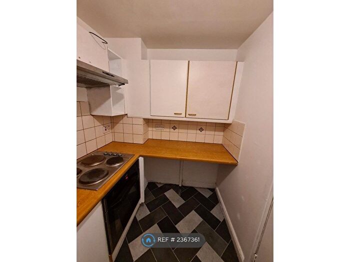 1 Bedroom Flat To Rent In North Street, Keighley, BD21