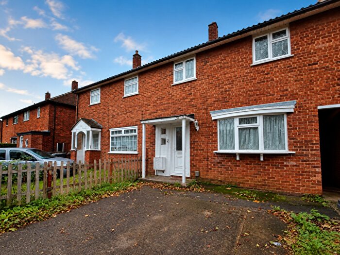 2 Bedroom Terraced House To Rent In Lyneham Road, Luton, Bedfordshire, LU2