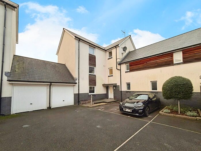 2 Bedroom Flat For Sale In Minotaur Way, Pentrechwyth, Swansea, SA1