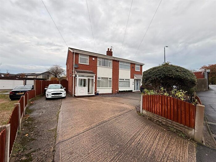 3 Bedroom Semi-Detached House To Rent In Allport Road, Bromborough, CH63