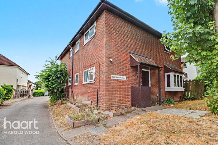 1 Bedroom Semi-Detached House For Sale In Matthews Close, Harold Wood, RM3