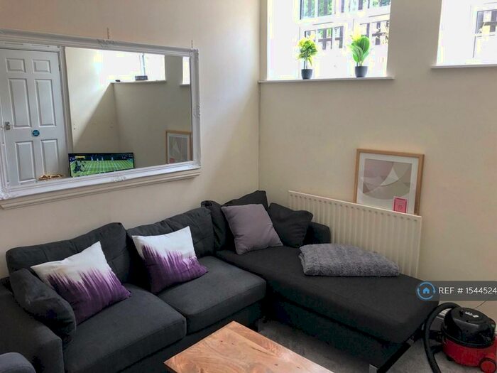 6 Bedroom Flat To Rent In Bower Road, Sheffield, S10