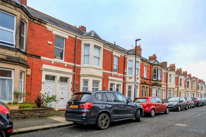 2 Bedroom Apartment To Rent In Hazelwood Avenue, Jesmond, Newcastle Upon Tyne, NE2