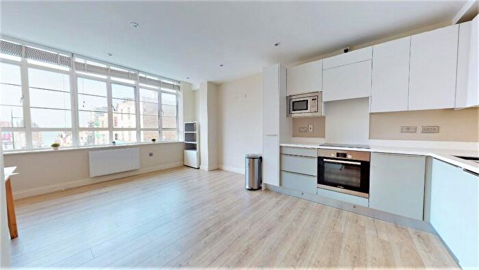 1 Bedroom Flat To Rent In Western Road, Brighton, BN1