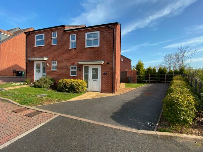 2 Bedroom House To Rent In Westbury Place, Redditch, B98