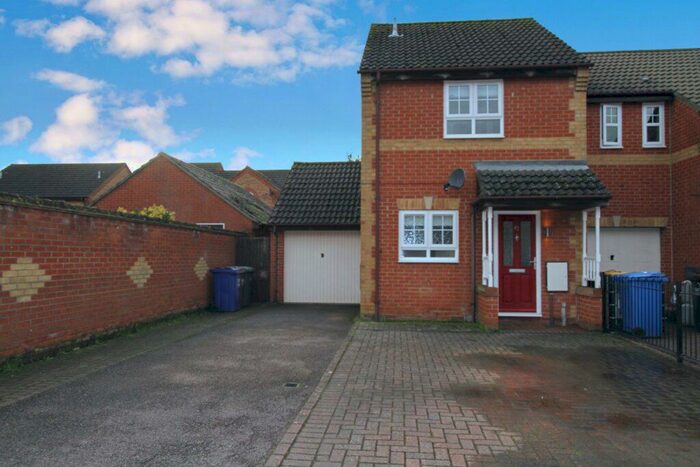 2 Bedroom End Of Terrace House To Rent In Coopers Gate, Banbury, Oxon, OX16