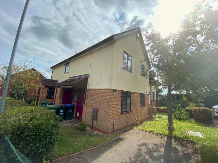 1 Bedroom Property To Rent In Mallory Drive, Warwick, CV34