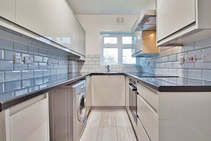 2 Bedroom Flat To Rent In Elm Park Court, Elm Park Road, Pinner, HA5