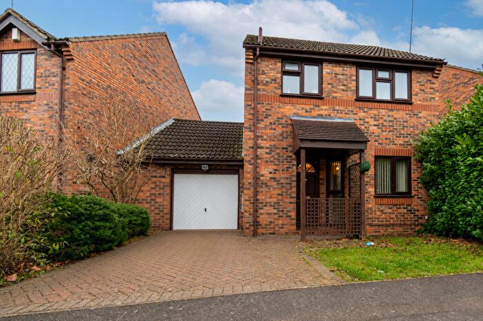 3 Bedroom Link Detached House To Rent In The Fairoaks, Wakes Meadow, Northampton, NN3