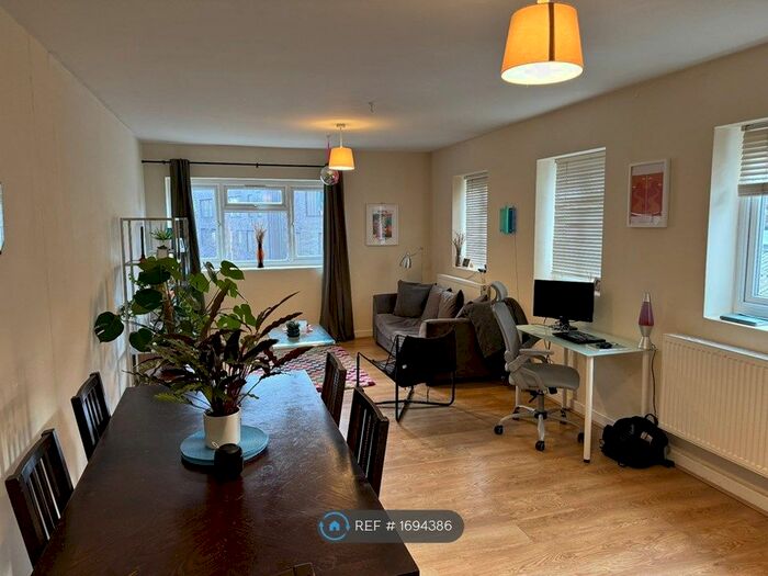 2 Bedroom Flat To Rent In Hackney, London, E8