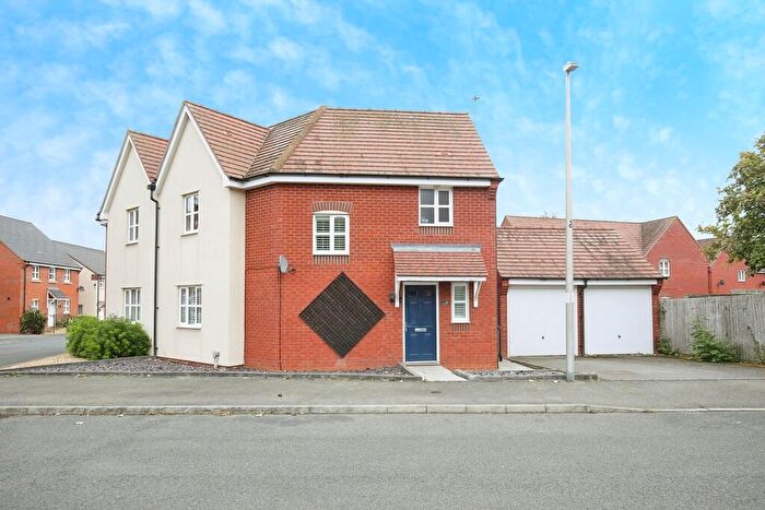 3 Bedroom Semi-Detached House For Sale In Borough Way, Nuneaton, CV11