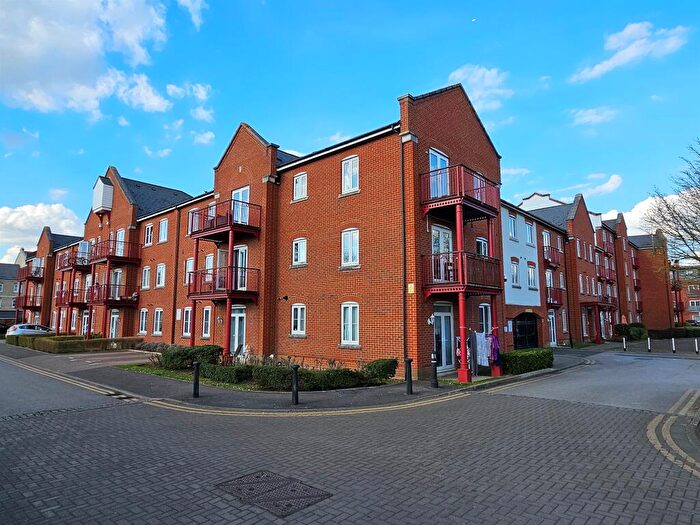 2 Bedroom Apartment For Sale In Coxhill Way, Aylesbury, HP21