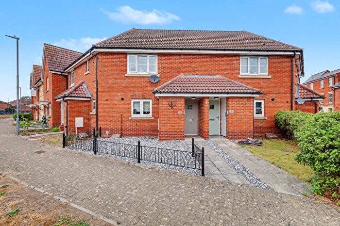 2 Bedroom Maisonette For Sale In Laindon, Basildon, Essex, SS15