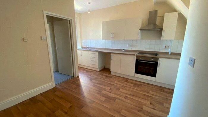 3 Bedroom Flat To Rent In Main Street, Bramley, Rotherham, South Yorkshire, Uk, S66