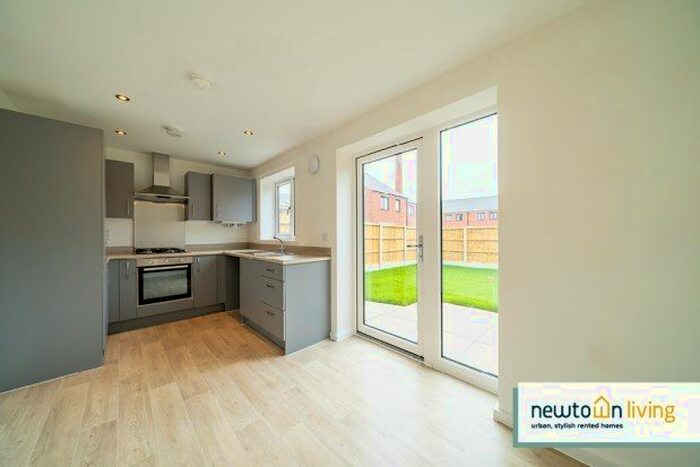 4 Bedroom Property To Rent In Pescall Boulevard, Leicester, LE4