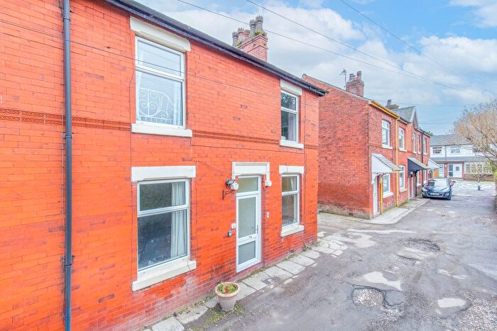 3 Bedroom End Terrace House For Sale In West View, Longton, PR4
