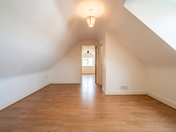 2 Bedroom Flat To Rent In Bathurst Walk, Iver, SL0