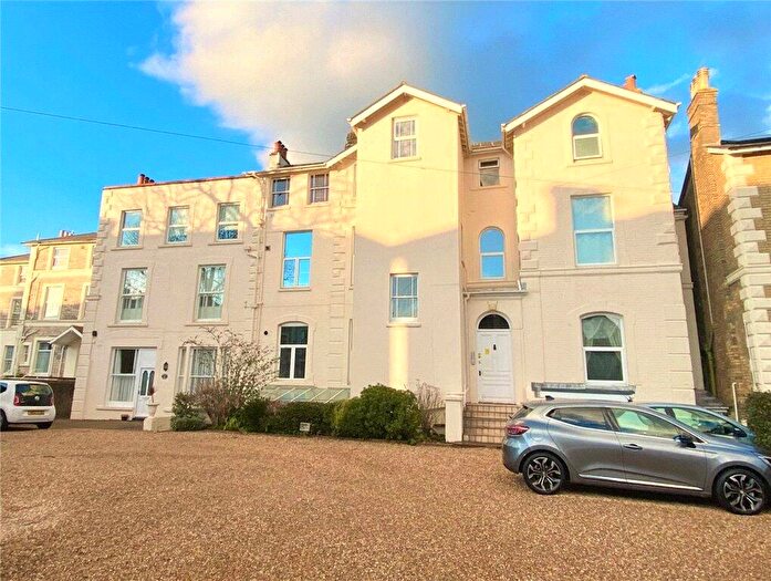 3 Bedroom Apartment For Sale In The Strand, Ryde, PO33