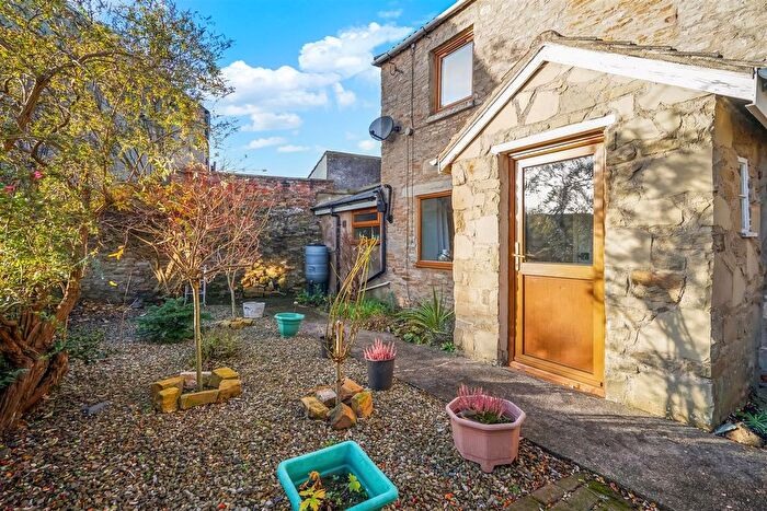 2 Bedroom Cottage For Sale In Darlington Road, Richmond, DL10