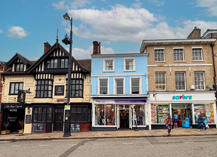 3 Bedroom Maisonette For Sale In Black Boy Yard, Sudbury, CO10