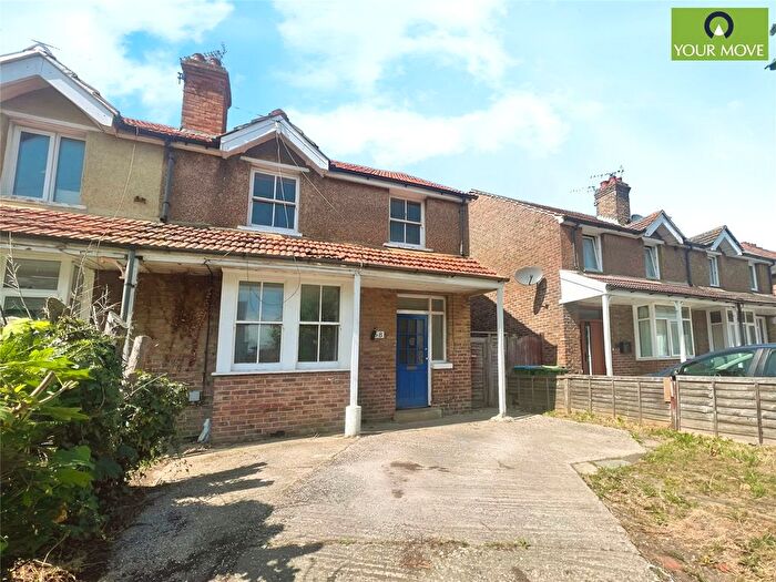 3 Bedroom Semi-Detached House To Rent In Hawthorn Road, Bognor Regis, West Sussex, PO21