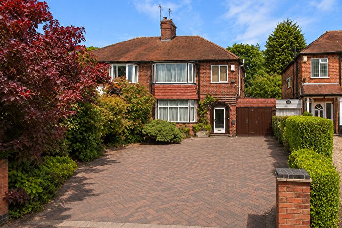 3 Bedroom Semi-Detached House For Sale In Chester Road, Sutton Coldfield, B73