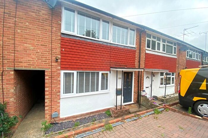3 Bedroom Terraced House To Rent In Knaphill, Woking, Surrey, GU21