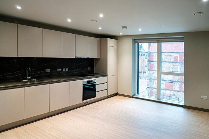 2 Bedroom Apartment To Rent In Trongate, Glasgow, G1