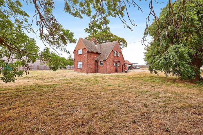 4 Bedroom Detached House For Sale In Herne Road, Ramsey, Huntingdon, PE26