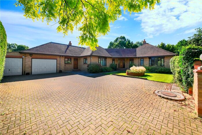 3 Bedroom Bungalow To Rent In The Orchards, Wyton, Huntingdon PE28