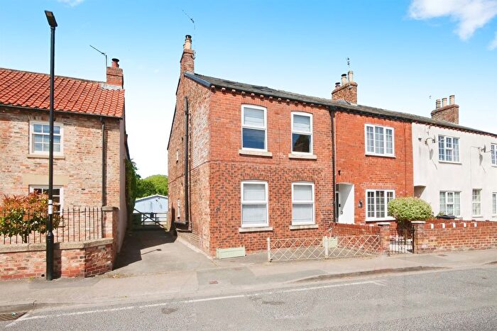 3 Bedroom End Of Terrace House For Sale In The Village, Strensall, York, YO32