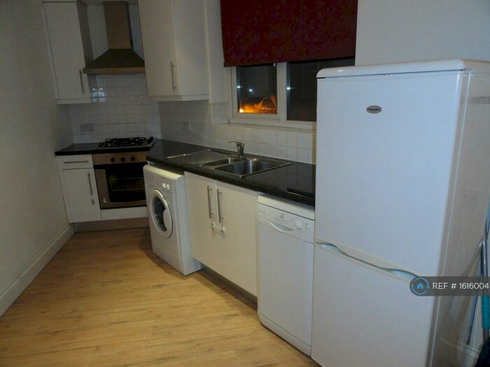 1 Bedroom Flat To Rent In Green Lanes, London, N13