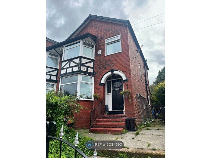 3 Bedroom Semi-Detached House To Rent In Cheadle Old Road, Stockport, SK3