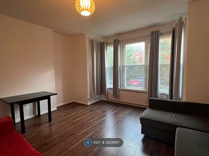 2 Bedroom Flat To Rent In Curzon Road Hornsey, London, N10