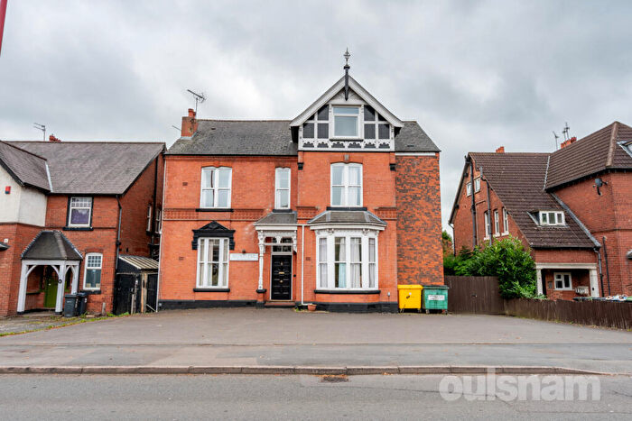 Detached House For Sale In Middleton Hall Road, Kings Norton, Birmingham, B30