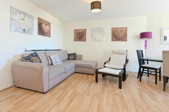 2 Bedroom Flat To Rent In Holburn Street, Aberdeen, AB10