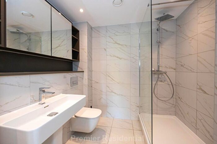 2 Bedroom Apartment To Rent In Castle Wharf, Chester Road, Manchester, M15