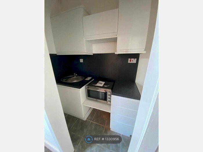 Studio To Rent In Chester Street, Coventry, CV1